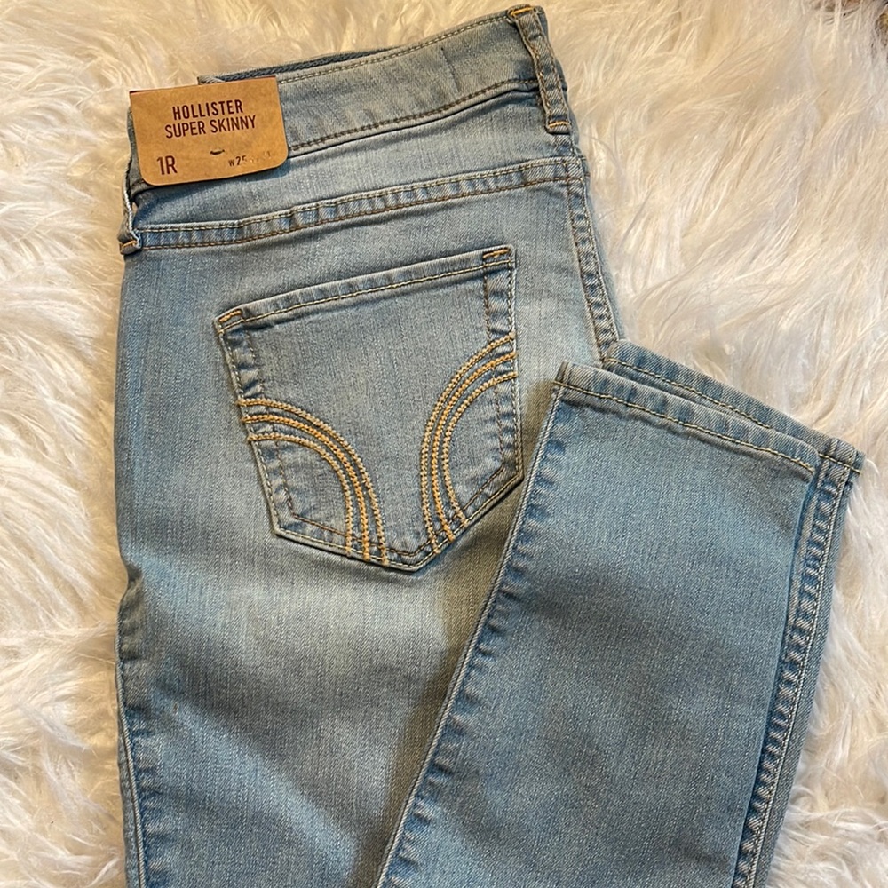New Hollister Size 1R Super Skinny Light Wash Jeans